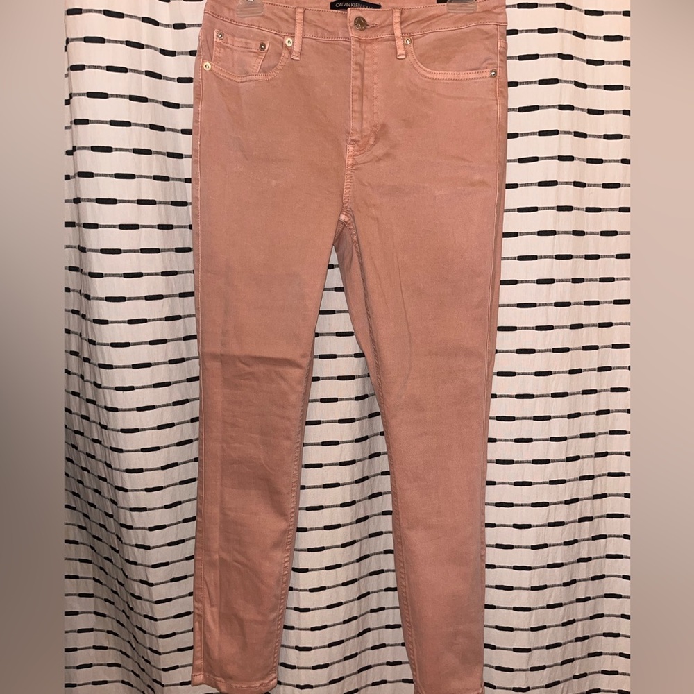 Calvin Klein jeans. Crop style pants. Pink. NWT.